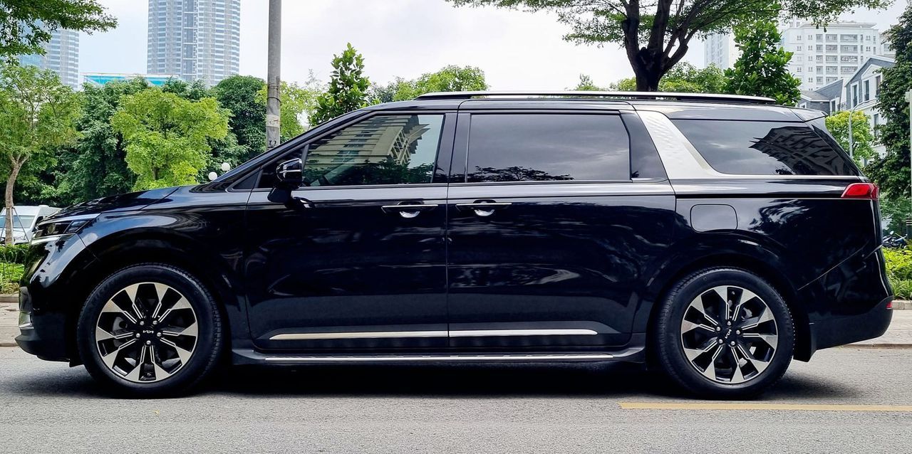 Cho Thuê Xe CARNIVAL Có Lái