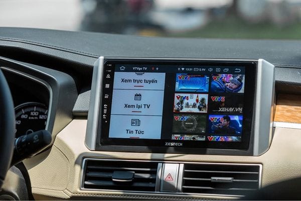 Có nên lắp màn hình android ô tô thông minh thay thế màn hình ô tô nguyên bản hay không?
